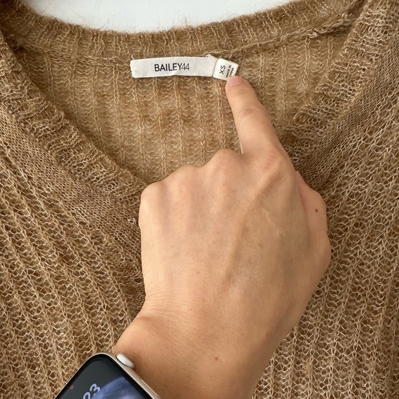 Bailey 44 Brown V-Neck Sweater mohair blend - Picture 2 of 4